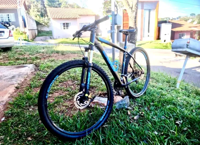 Bicicleta OGGI HACKER HDS ARO 29 ? 24V ? FREIO HIDRÁULICO