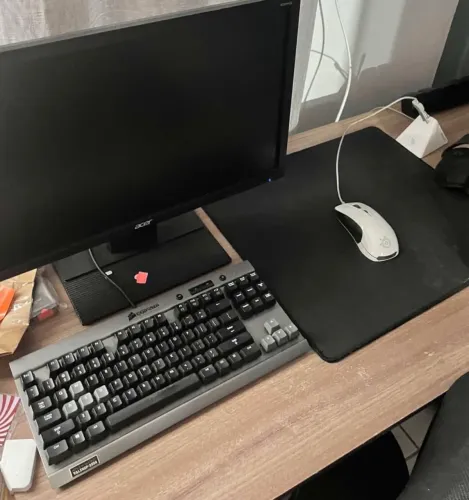Teclado mecânico corsair k65 e mouse steelseries rival 300