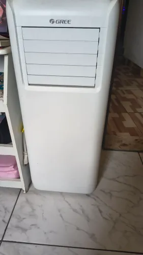 Vende- se um ar condicionado portatil