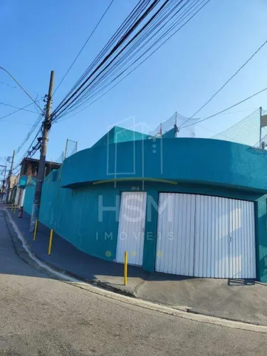 Casa de Esquina com 260 m² Construídos, 3 Vagas e Excelente Potencial Residencial ou Comer