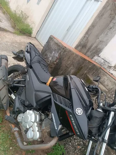Vendo ou troco por moto de menor valor 