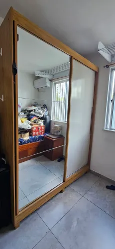 Guarda-roupa de solteiro