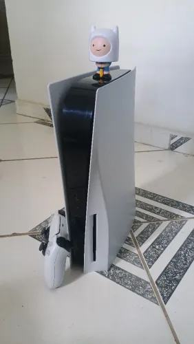 PS5 FAT com leitor de disco.