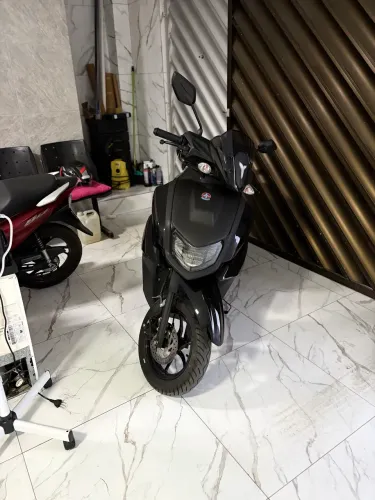 Zr 125