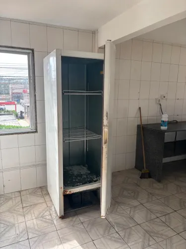 Vendo freezer funcionando perfeitamente 