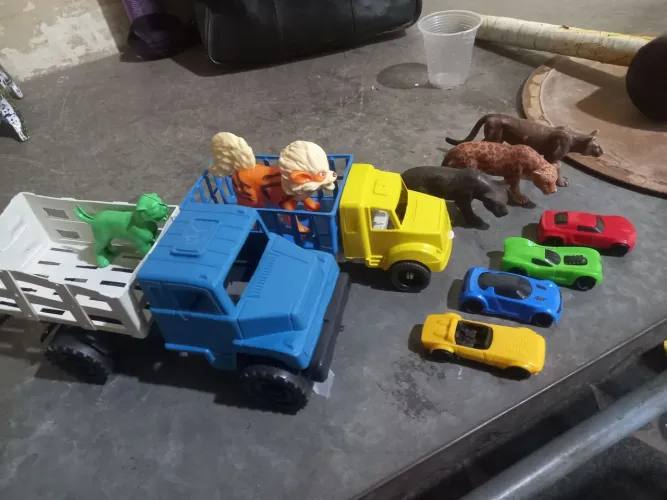 Lote de brinquedos 