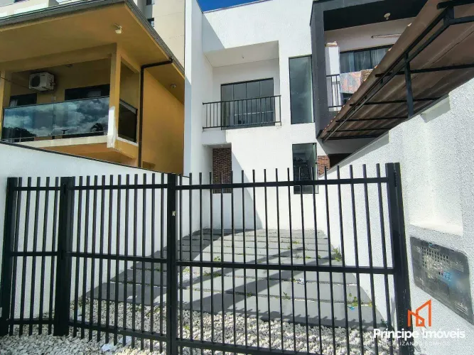 Geminado com 2 quartos no Costa e Silva em Joinville