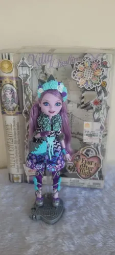 Boneca Ever After High Kitty Cheshire Spring Unsprung