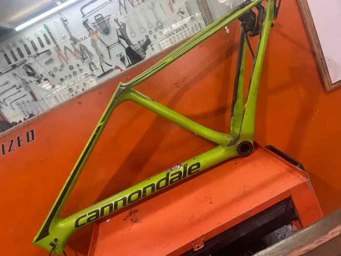 Quadro de carbono 