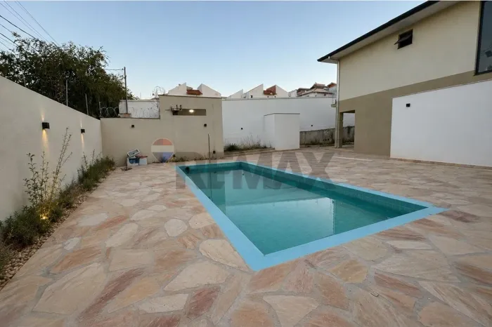 CASA EM CONDOMÍNIO NA PAMPULHA | 4 QUARTOS | 1 SUÍTE | 130 M² | 200 M DA LAGOA | R$ 8.500