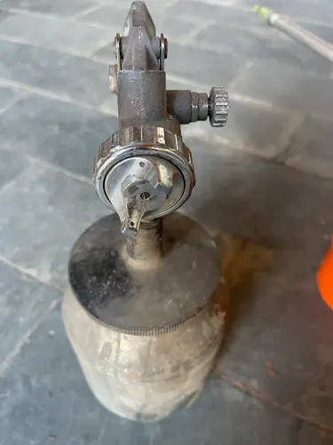 Vendo 2 pistolas de pintura e 1 calibrador