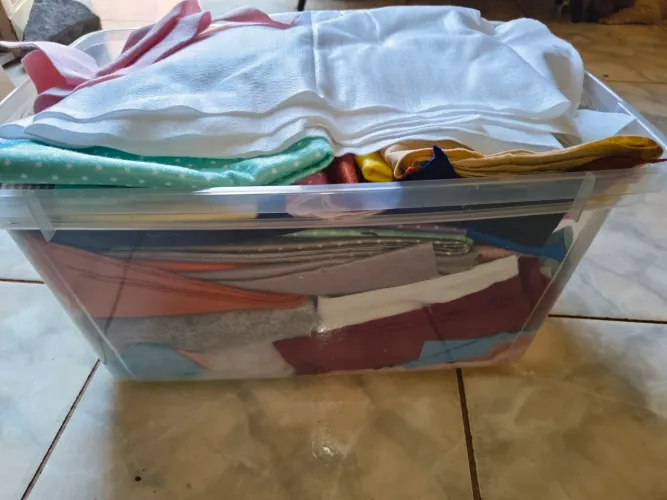 Caixa com feltros para artesanatos