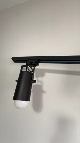 Trilho Eletrificado Preto 1m com 3 Spots Direcionáveis