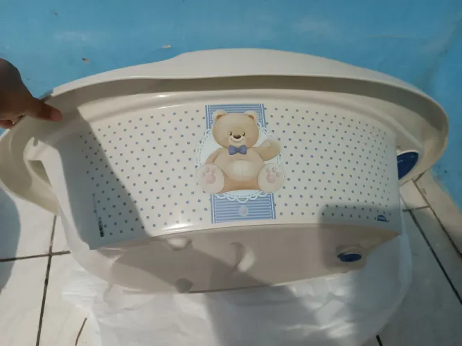 Vendo banheira infantil 21 Litros, nova