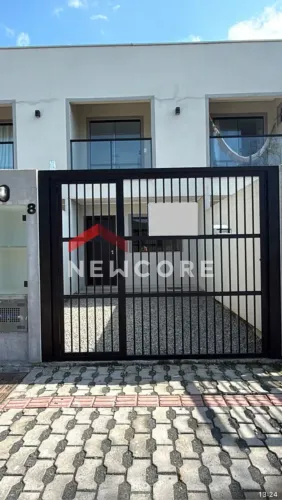 Sobrado em Rua Izidoro Bernardino - Vila Nova - Porto Belo/SC