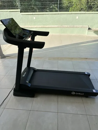 Esteira Gallant Elite Pro 4.0HP Profissional 18km/h 130kg Seminova