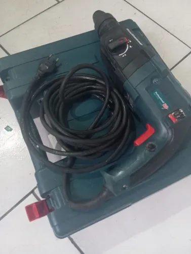 Furadeira martelete Bosch 220