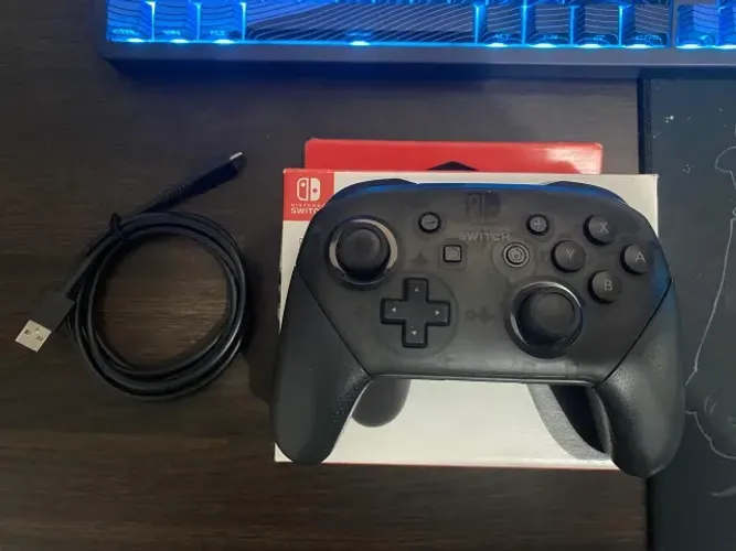 Controle Nintendo Switch Pro - Usado