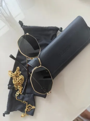 Óculos marca Valentino