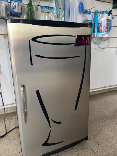 Cervejeira Vertical Gelopar GRBA-120 de 112 litros.