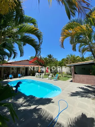 Casa de condomínio em Rodovia BA-099 - Estrada do Côco - Barra do Jacuípe (Monte Gordo) -