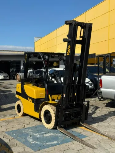 Empilhadeira GLP Yale 50vx Ano 2016 Torre triplex 6,50 Extremamente nova  