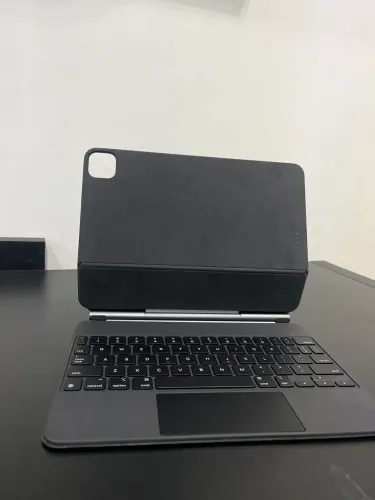 Capa Magic Keyboard para IPad 11 Pol - Original