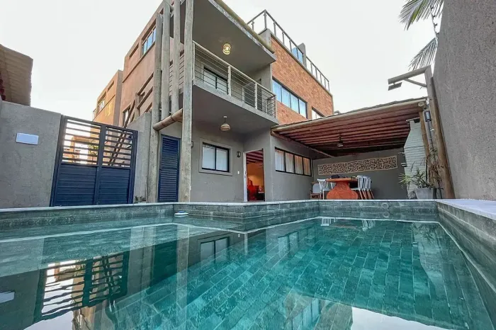 CENTRO - São Miguel dos Milagres - Casa com 109 m² 2 suítes, condomínio fechado com piscin