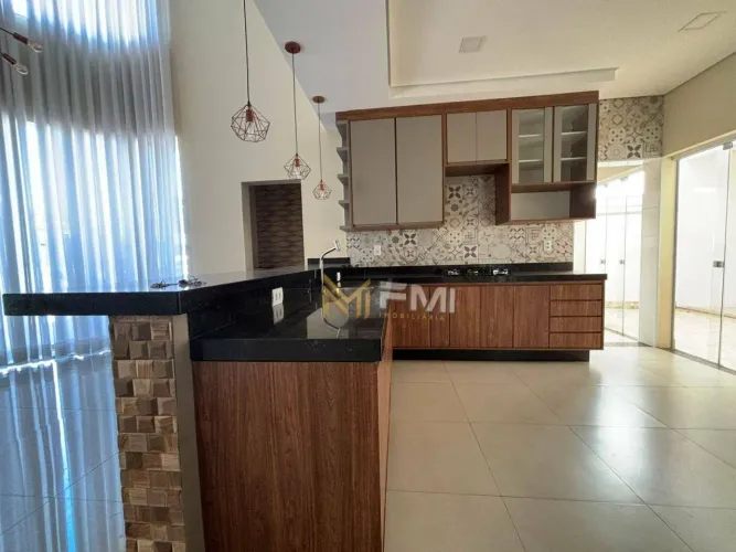 Casa com 3 dormitórios para alugar, 160 m² por R$ 5.970,00/mês - Residencial Jardim de Môn