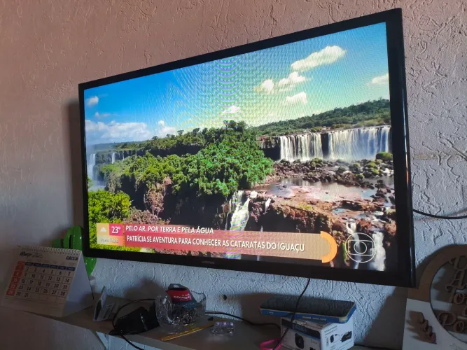 Smart TV Samsung 32'' Bem conservada
