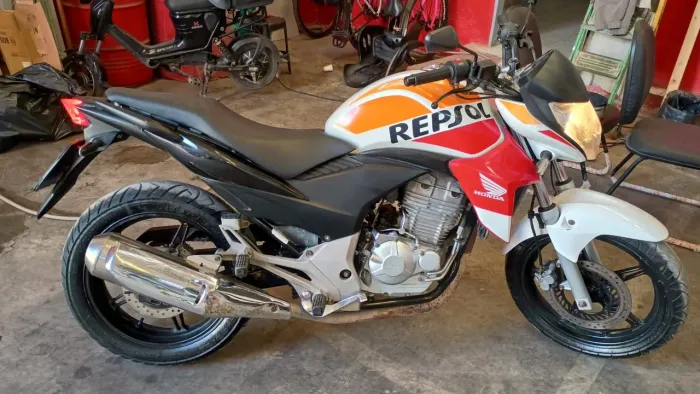 Pra vender rápido, impecável a moto