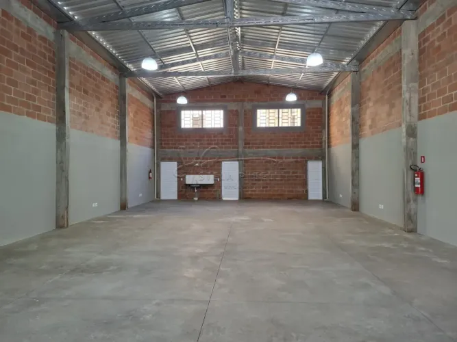 Galpão comercial de 190m² com 02 lavabos para locação e venda - Parque Industrial Lagoinha