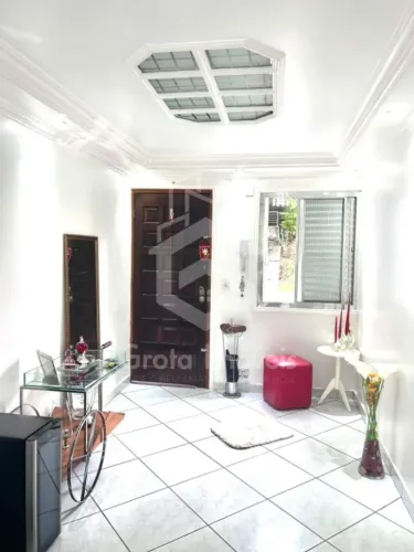 Apartamento no Conj José Bonifácio, 2 dorms, 1 caga, 57m²