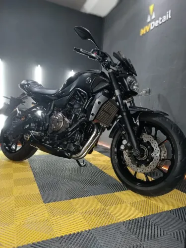 Yamaha MT-07 Preta Quitada