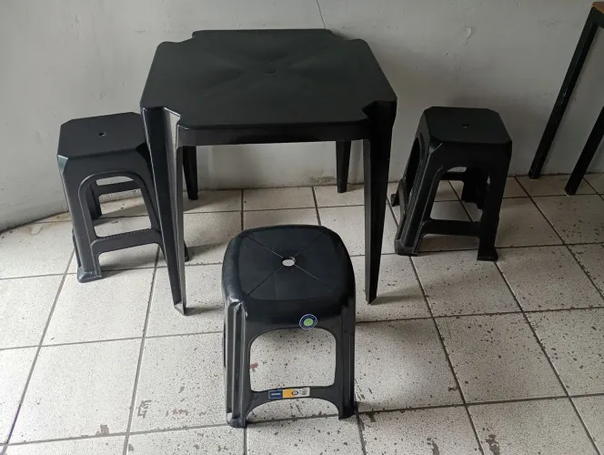 Mesa com banqueta