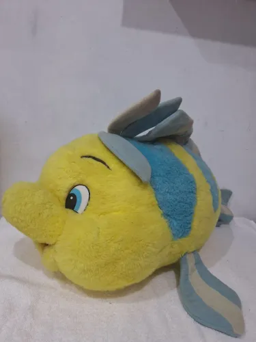 Pelúcia gigante Linguado a pequena sereia original Disney princesas antigo
