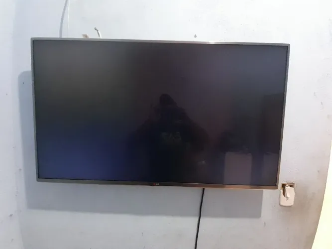 Vende se TV LG 47 polegadas smart pegando tudo perfeitamente 