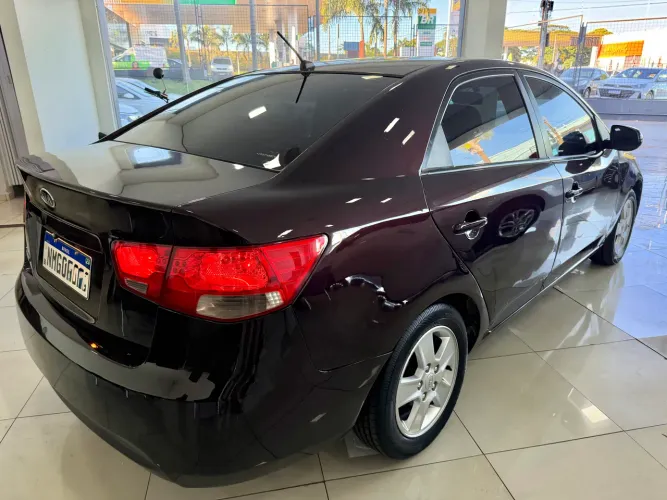 Kia Motors Cerato 1.6 16V Mec. 2011