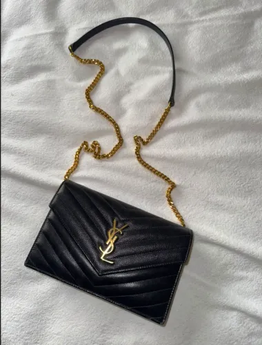 Saint Laurent Clutch Classic Cassandre matelassê de couro  