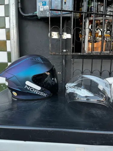 Capacete norisk extremamente abaixo do preço