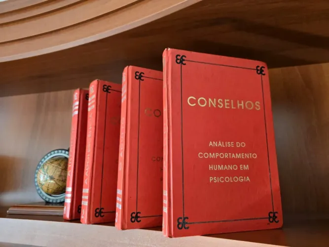 Vendo coleção livros Conselho análise do comportamento humano em psicologia-