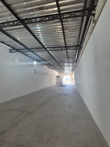 Excelente Galpão no Ladeirão do Óleo 