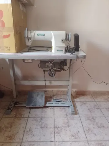 Máquina reta industrial Siruba
