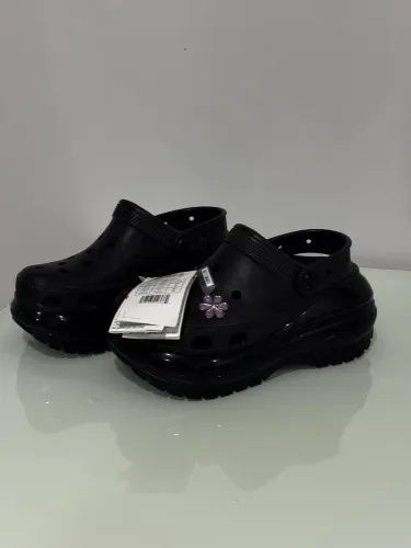 Crocs Mega Crush Clogs (Nova!)