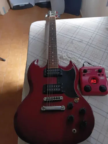 Guitarra e pedal