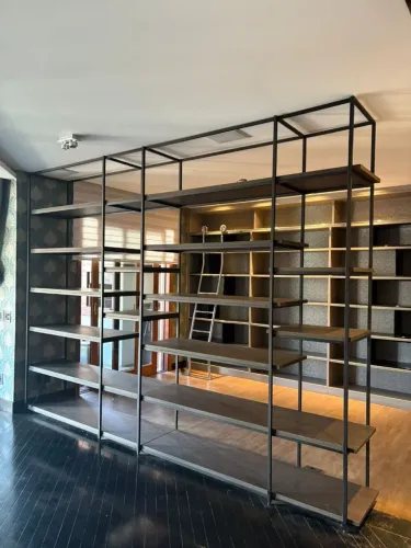 Estante estilo industrial (A 2,57xL 3,47 x P 0,50) CONTATO SOMENTE O OLX