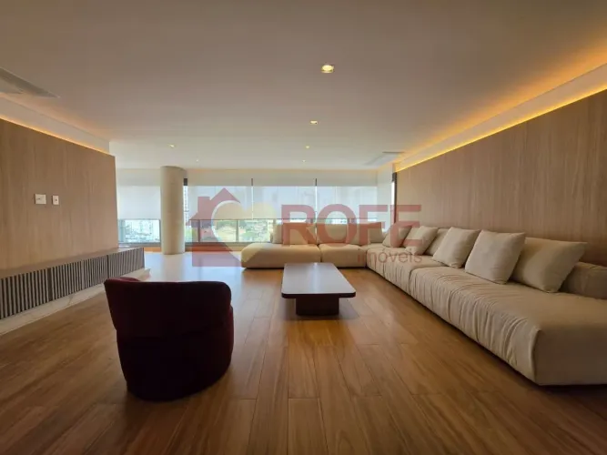 Apartamento de luxo totalmente MOBILIADO para locação no Campo Belo, São Paulo/SP.