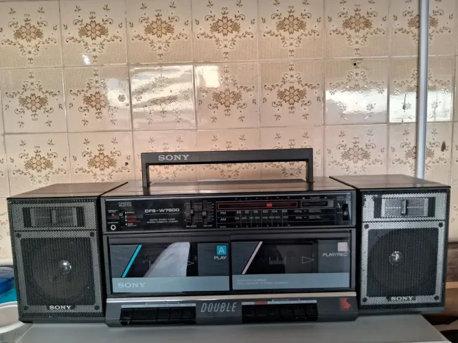 Radio bombox