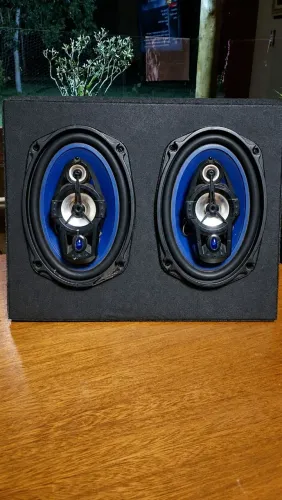 Caixa Selada 2 auto falantes funcionando 100%