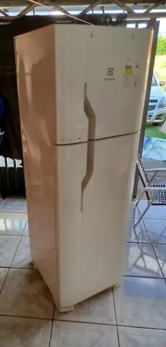 Geladeira Semi Nova